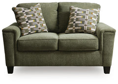 Leeshan Loveseat