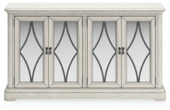 Arlendyne Dining Server